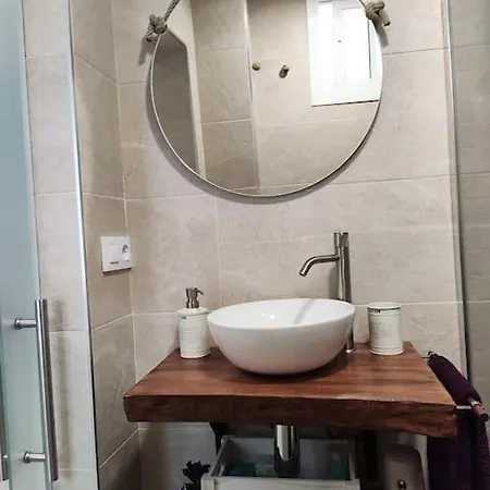 Apartamento 'Mini Jungle' En El Corazon De Cádiz Exterior photo